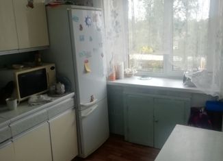 Продам 2-комнатную квартиру, 45 м2, посёлок городского типа Безенчук, улица ДОС, 2