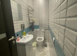 Продаю трехкомнатную квартиру, 75.5 м2, Салават, улица Бекетова, 40