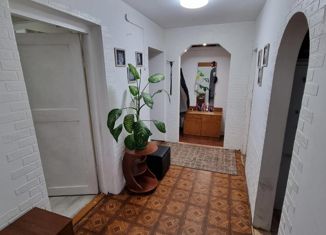 Продам 2-ком. квартиру, 50.8 м2, Великий Устюг, улица Дежнёва, 55