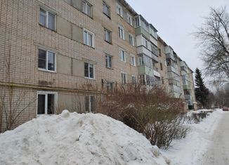 Продам 3-комнатную квартиру, 63.5 м2, Родники, микрорайон Шагова, 6