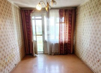 Продается 2-ком. квартира, 44 м2, Астрахань, улица Маркина, 96