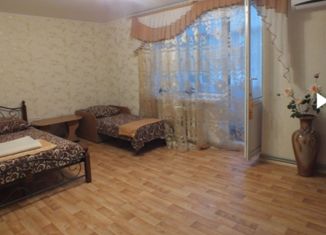 Продаю 1-комнатную квартиру, 32 м2, посёлок городского типа Орджоникидзе, улица Нахимова, 4