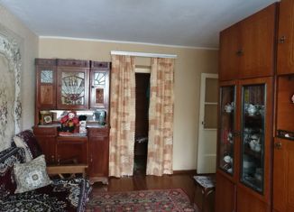 Продаю трехкомнатную квартиру, 60 м2, Нижний Новгород, Литературная улица, 20А, метро Ленинская