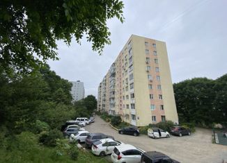 Продается 3-комнатная квартира, 59.6 м2, Владивосток, улица Сафонова, 26, Первомайский район