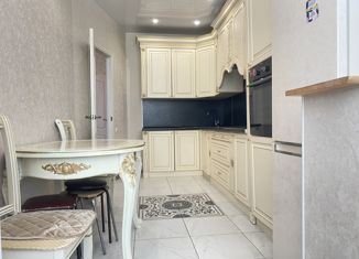 Продам однокомнатную квартиру, 45 м2, Балабаново, улица Энергетиков, 1