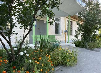 Продажа двухкомнатной квартиры, 41.8 м2, Златоуст, 1-й квартал Северо-Запад, 17