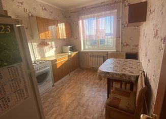 Сдаю однокомнатную квартиру, 45 м2, Североморск, улица Флотских Строителей, 7