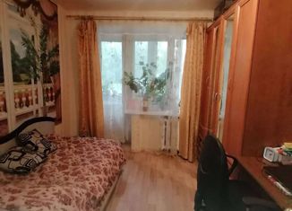 Продам 3-ком. квартиру, 61 м2, Тихвин, 4-й микрорайон, 34