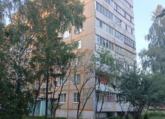 Продажа 3-комнатной квартиры, 65 м2, Радужный, 1-й квартал, 18