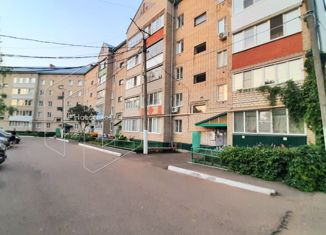 Продам 4-ком. квартиру, 76 м2, Рузаевка, улица Юрасова, 22