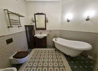 Продам 4-ком. квартиру, 152 м2, Москва, Измайловский бульвар, 58, метро Первомайская