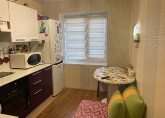 Продажа 3-комнатной квартиры, 63 м2, посёлок городского типа Озерновский, Октябрьская улица, 21