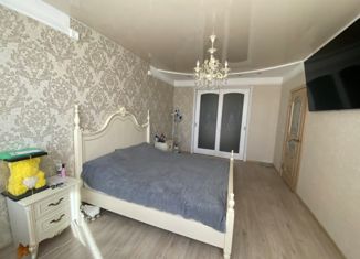 Продаю 2-комнатную квартиру, 59 м2, Уссурийск, улица Агеева, 52