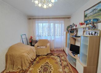 Продам 2-ком. квартиру, 46 м2, Лысьва, улица Металлистов, 21