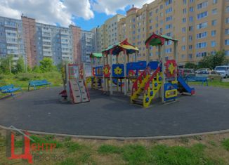 Трехкомнатная квартира на продажу, 70.3 м2, Коломна, улица Гагарина, 1