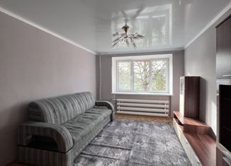 Аренда 2-ком. квартиры, 47 м2, Альметьевск, улица Шевченко, 80