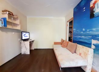 Продам 2-комнатную квартиру, 40 м2, Северск, улица Строителей, 36