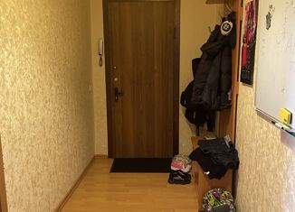 Продается двухкомнатная квартира, 57 м2, посёлок Марьино, Березовая улица, 7к1