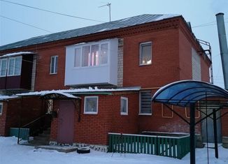Продается трехкомнатная квартира, 71.7 м2, село Кушнаренково, улица 70 лет Октября, 20