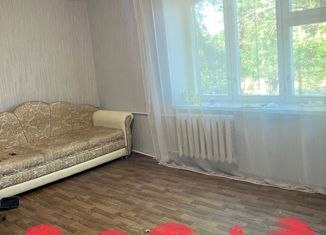 Сдаю 2-комнатную квартиру, 50 м2, Нариманов, Центральная улица, 35