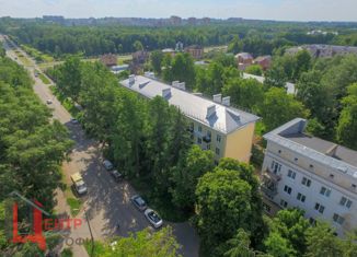 Продаю 3-ком. квартиру, 58.2 м2, Коломна, улица Калинина, 1