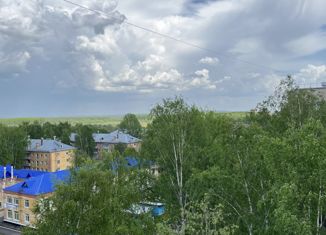 Продаю 1-ком. квартиру, 33 м2, Глазов, улица Ленина, 5В