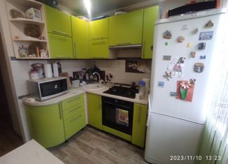 Продаю 3-комнатную квартиру, 61 м2, Новотроицк, улица Марии Корецкой, 1А