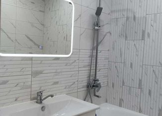 Продаю 2-ком. квартиру, 54.7 м2, Чебоксары, улица писателя Лаврентия Таллерова, ЖК Солнечный Парк