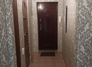 Продам 2-ком. квартиру, 43.2 м2, поселок городского типа Рефтинский, улица Гагарина, 3