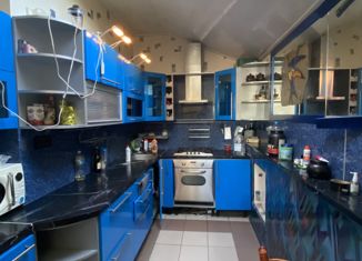 Продаю двухкомнатную квартиру, 60 м2, Выборг, Крепостная улица, 7