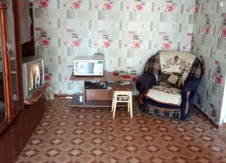 Двухкомнатная квартира на продажу, 45 м2, Соликамск, улица Культуры, 17