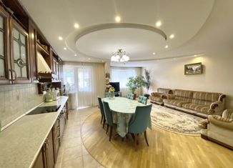 Продаю трехкомнатную квартиру, 92 м2, Ставрополь, улица 50 лет ВЛКСМ, 50/1, микрорайон №30