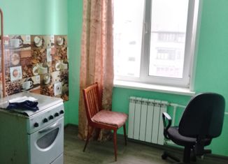 Продажа трехкомнатной квартиры, 63 м2, поселок городского типа Константиновский, улица Ленина, 24