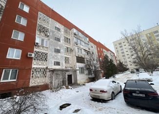 Продажа 4-ком. квартиры, 110 м2, Элиста, 7-й микрорайон, 4к1, 7-й микрорайон