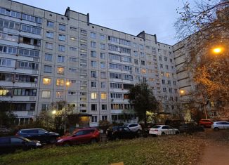 Сдается в аренду двухкомнатная квартира, 46 м2, Санкт-Петербург, улица Есенина, 26к1, муниципальный округ Сергиевское