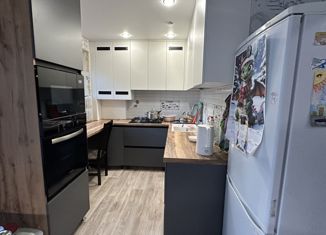 Продажа 4-комнатной квартиры, 62.2 м2, Кировград, улица Дзержинского, 10