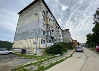 Продаю 3-комнатную квартиру, 74 м2, поселок Береговой, улица Беринга, 3