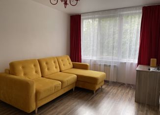 Продается 3-комнатная квартира, 51.5 м2, Санкт-Петербург, проспект Просвещения, 86к3, метро Гражданский проспект