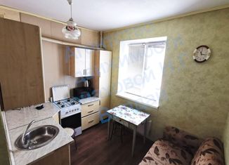 Продаю 1-комнатную квартиру, 28 м2, Валдай, Песчаная улица, 26