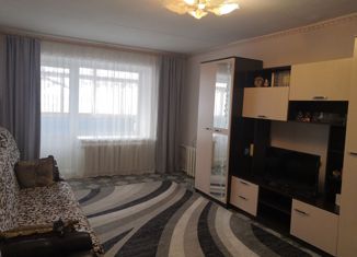 Продаю 2-ком. квартиру, 46 м2, село Птичник, улица 40 лет Победы, 1