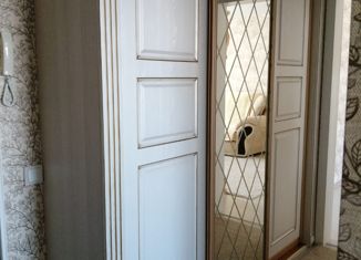 Продам 2-ком. квартиру, 48 м2, село Троицкое, Школьный бульвар, 3