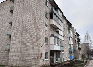 Продаю 1-ком. квартиру, 36 м2, Нытва, проспект Ленина, 25