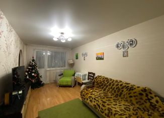 Четырехкомнатная квартира на продажу, 70.7 м2, Ревда, улица Цветников, 41