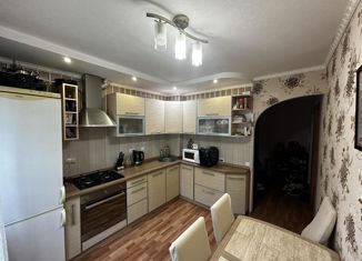 Продам 3-комнатную квартиру, 67.2 м2, Пермь, улица Липатова, Кировский район