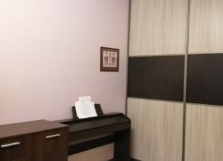 Продается 3-комнатная квартира, 57.8 м2, Кировск, Комсомольская улица, 9