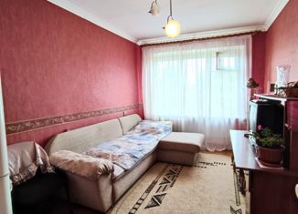 Продаю двухкомнатную квартиру, 45 м2, Владикавказ, улица Леонова, 5, 4-й микрорайон