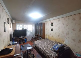 Продам трехкомнатную квартиру, 55.8 м2, Будённовск, 1-й микрорайон, 4