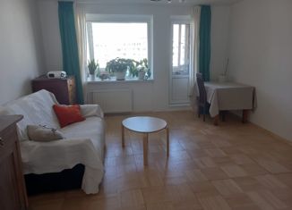 Трехкомнатная квартира на продажу, 58 м2, Санкт-Петербург, улица Турку, 31, метро Проспект Славы