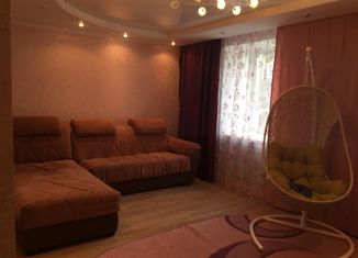 Продается 3-комнатная квартира, 73.1 м2, посёлок городского типа Каргаполье, улица Мира, 5Б