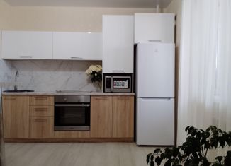 Продам двухкомнатную квартиру, 62 м2, Чебоксары, улица Академика РАН Х.М. Миначева, 11, жилой район Северо-Западный